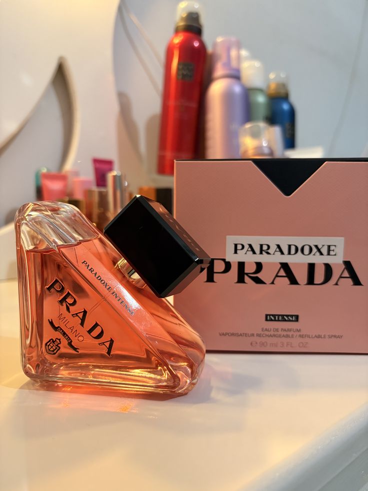 PARADA-Paradoxe intense